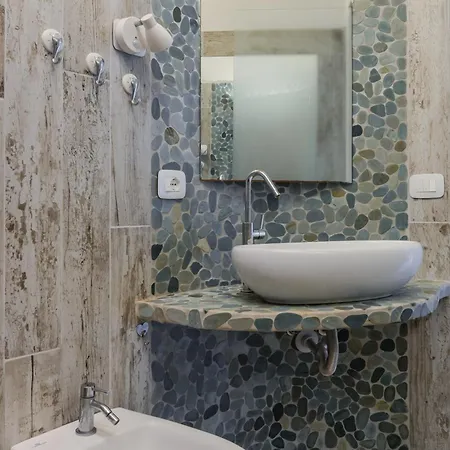 Ilary * 马里纳·迪·比萨